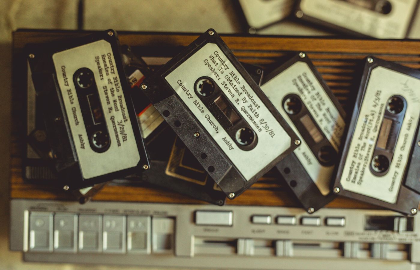 Pinch Roller Cleaner for a Cassette Deck