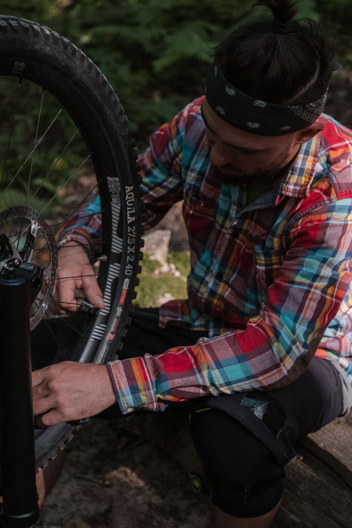Bike Repair Stand for a Carbon Frame